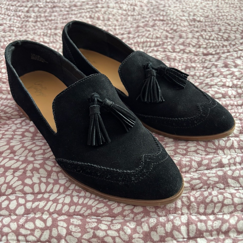 Crown Vintage Black Suede Tassel Loafers, size 8.5